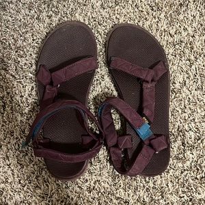 Plum Teva Size 10